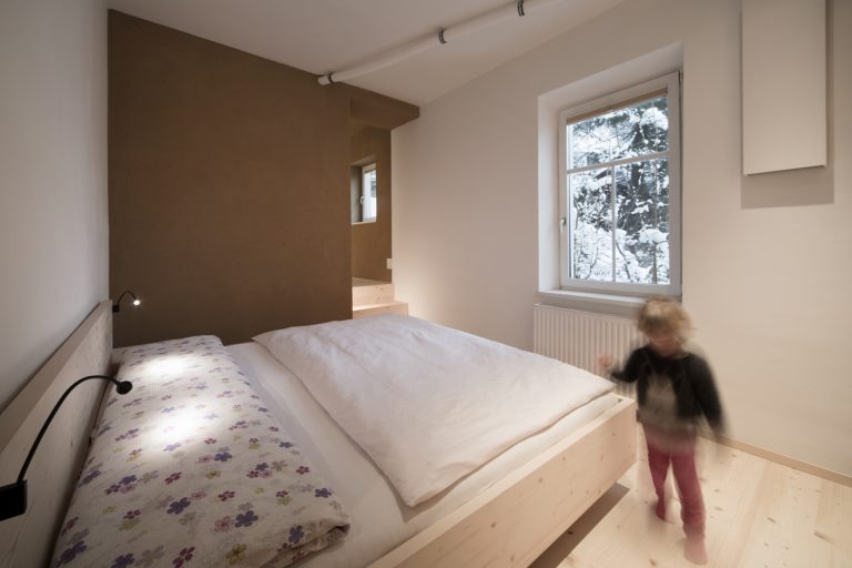 Schlafzimmer Tirol